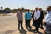 محافظ القاهرة يربط مجمع الأديان بسور مجرى العيون وتلال الفسطاط