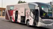 حافلة الزمالك تصل إلى استاد القاهرة لمواجهة الأهلي في القمة