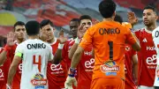 الأهلي يسحق الزمالك بثلاثية ويشعل صراع قمة الدوري المصري