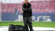 رافينيا يفاجئ برشلونة بطلب صادم بشأن مستقبله