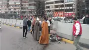 إعادة تيسير الحركة المرورية بعد انقلاب سيارة على كورنيش الإسكندرية