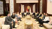 لقاء وزير الرياضة مع نائب رئيس الأولمبية الروسية لتعزيز التعاون
