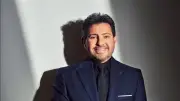 عمرو دياب ينعي هاني شاكر: ترك إرثًا فنيًا خالدًا في تاريخ الغناء العربي