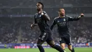 فينيسيوس يقود ريال مدريد للفوز على إسبانيول ويؤجل تتويج برشلونة