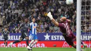 أربيلوا: سنحاول تأجيل تتويج برشلونة بعد الفوز على إسبانيول