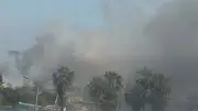 ارتباك مروري في الجيزة بسبب حريق جزيرة الذهب وتصاعد الأدخنة