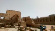 محافظ أسوان يتفقد أعمال تطوير الخدمات السياحية بمعبد إدفو