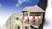 عضو إسكان الشيوخ يوضح: من يتحمل عمولة السمسار؟