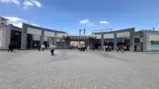 جهاز العاصمة الجديدة يغلق محلاً مخالفاً استجابة لشكاوى السكان