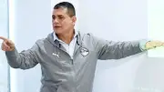 أوسكار رويز في قلب الجدل بعد تصريحات عن أداء الحكام في الدوري المصري