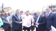 محافظ دمياط يكرم أبطال المصارعة الفائزين ببطولة أفريقيا في العيد القومي