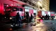 المعمل الجنائي يفحص موقع حريق مطعم أسماك شهير بفيصل