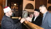 وفد كازاخستاني يزور مسجد الإمام الحسين ومسجد مصر بالعاصمة الجديدة