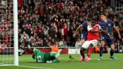ساكا يدخل التاريخ مع آرسنال بهدفه في أتلتيكو مدريد بدوري الأبطال