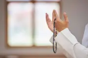 تأمين نبوي على الحياة يغفل عنه كثيرون.. أذكار الصباح والمساء