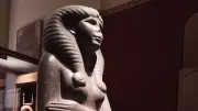 متحف التحرير يعرض تمثالا نادرا للملكة نفرت من عصر الدولة الوسطى