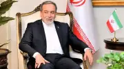 وزيرا خارجية إيران والسعودية يبحثان هاتفياً التطورات الإقليمية