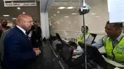 وزير النقل يتفقد مونوريل شرق النيل في أول أيام التشغيل ويلتقي بالمواطنين