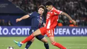 أسطورة بايرن يحذر فريقه قبل موقعة باريس النارية في دوري الأبطال