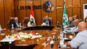 محافظ المنيا يبحث مع هيئة الاستثمار ودريكسلماير إنشاء مصنع لضفائر السيارات