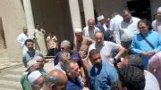 محافظ أسوان: التواجد الميداني والتلاحم مع المواطنين أساس العمل التنفيذي