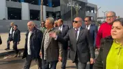 محافظ القاهرة يشرف على نقل موقف السيدة عائشة لموقعه الجديد