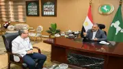 محافظ الشرقية يبحث مع مساعد وزير الصحة تطوير الخدمات الطبية