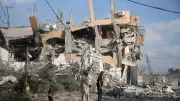 شهيدان في قصف إسرائيلي على سيارة بخان يونس جنوب غزة