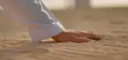 هل يجوز التيمم لكل صلاة للمريض؟ أمين الفتوى يوضح الحكم الشرعي