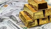 الذهب يتراجع بفعل قفزة النفط وصعود الدولار بعد فشل آمال السلام