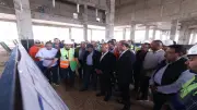 وزير النقل يسلم تعويضات متضرري القطار السريع بقنا ويؤكد أولوية أهالي الصعيد