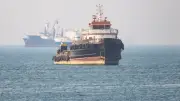 فرنسا ترفض الحل العسكري لأزمة مضيق هرمز وتدعو لوقف النار