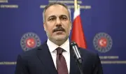 وزير الخارجية التركي: الحرب ليست حلاً وندعم جهود الوساطة الباكستانية