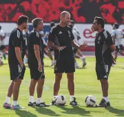 تورب يؤجل حسم صراع ثنائي الأهلي قبل لقاء المصري