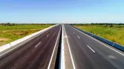 تعزيز الأمان المروري بمحور وكوبري كلابشة في أسوان بجهود مكثفة