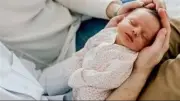 ضوابط مزاولة مهنة القابلة وفقاً لقانون الطفل لحماية الأم والطفل