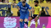خبير تحكيمي يوضح حقيقة هدف بنزيما الملغي في ديربي الهلال والنصر