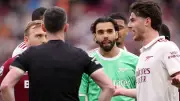 بسبب آرسنال.. البريميرليج يراجع قوانينه في نهاية الموسم