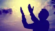 رب اغفر لي ولوالدي: أفضل أدعية الاستغفار للوالدين في صلاة الفجر