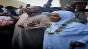دموع وزغاريد بمحطة أسوان مع انطلاق الفوج الثاني من حجاج الجعفرية