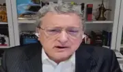 توم واريك: الصين قد تساعد واشنطن في إنهاء الحرب وإعادة النفط للأسواق
