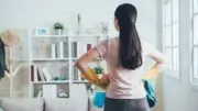 روشتة السعادة الزوجية: تقسيم المهام المنزلية ينهي الخلافات اليومية