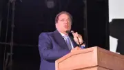 أبو العينين: العمال أساس الإنجازات والعاصمة الإدارية فخر للأيدي العاملة