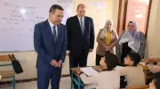 محافظ المنوفية يتفقد لجان امتحانات صفوف النقل ويطمئن على سيرها