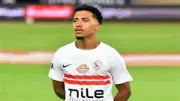 بزيرا يبكي بعد خسارة الزمالك ويكشف عن قميص يخلد ذكرى جدته وابنته