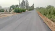 محافظ أسوان يتابع جهود الرصف بالطرق الرئيسية والداخلية