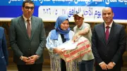 وزير العمل يسلم ماكينات خياطة لخريجات التدريب المهني بالأقصر لدعم المشروعات الصغيرة
