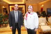 وزير العمل يستقبل بطلة القوس والسهم للمكفوفين ويعدها بالدعم