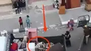 أسرة مصرية تنقل كلاب الشوارع معها بعد تطوير عين الصيرة إلى بدر