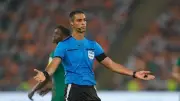 أمين عمر حكمًا لمباراة الأهلي والمصري في الدوري المصري